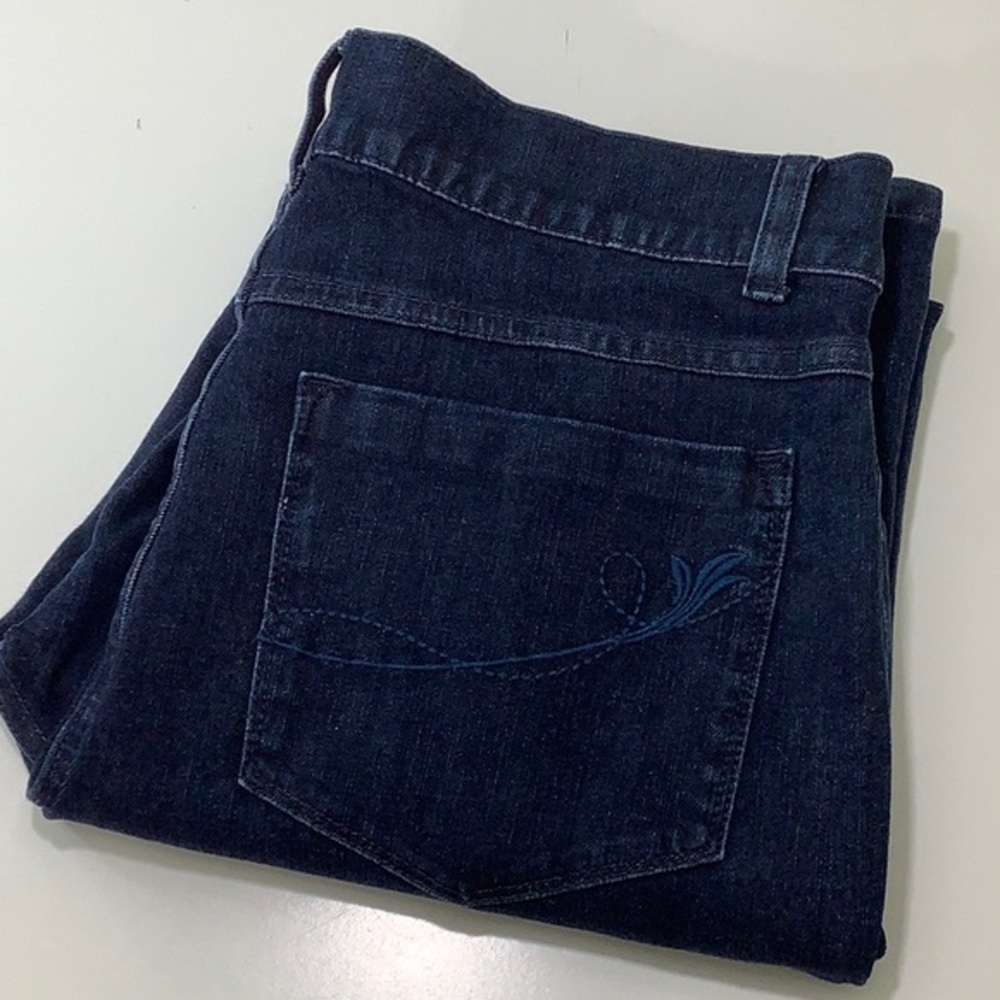 Soft surroundings high waist dark wash straight jeans size 6 petite EUC